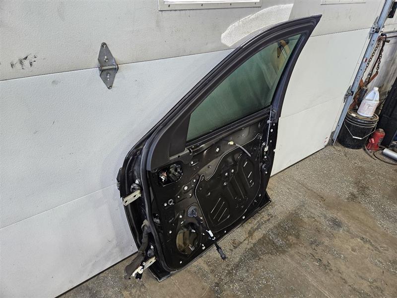 2020 SIERRA150 RH FRONT DOOR BLACK 5S.5 SCRATCH 23767 - image 13