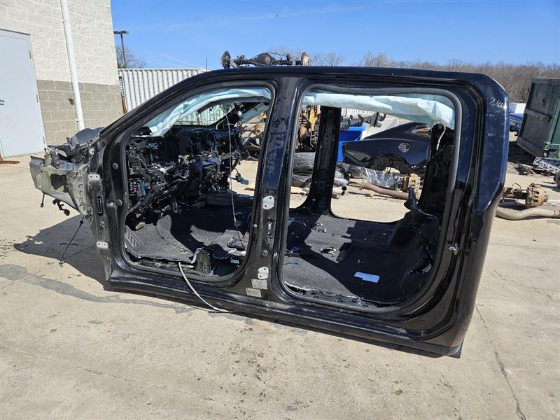 2020 SIERRA150 BLACK CAB MINOR DENTS NO FRONT RAILS 23787 - image 6