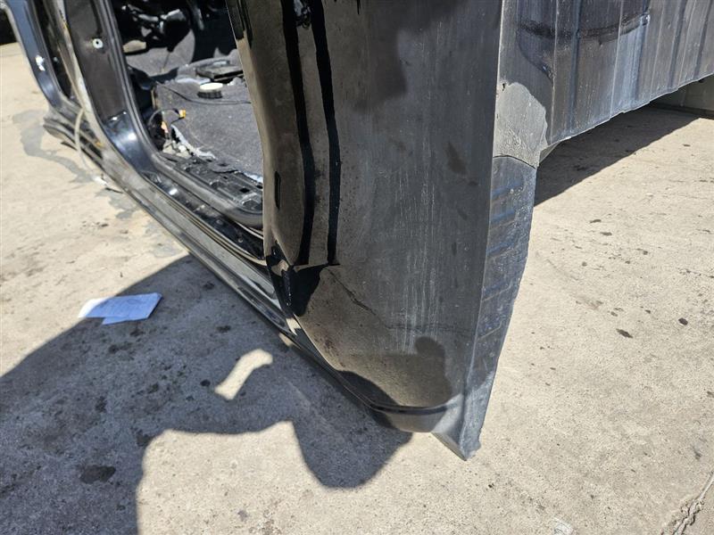 2020 SIERRA BLACK CAB MINOR DENTS NO FRONT RAILS 23787 - image 2