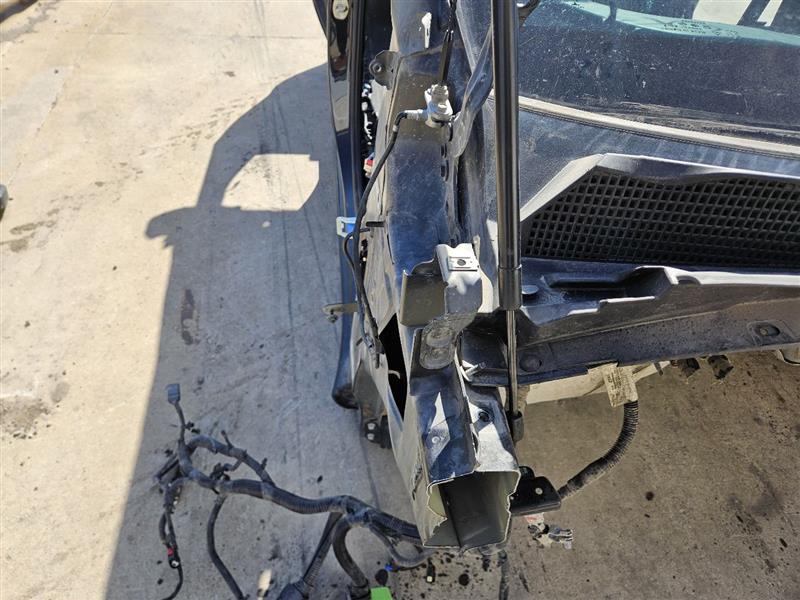 2020 SIERRA BLACK CAB MINOR DENTS NO FRONT RAILS 23787 - image 8