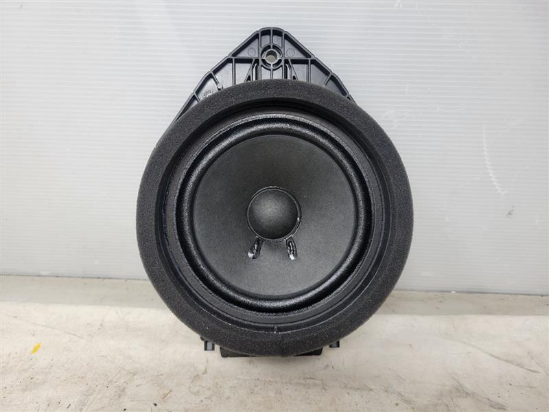 2020 SIERRA150 REAR DOOR BOSE SPEAKER 84709306 23820 - image 1