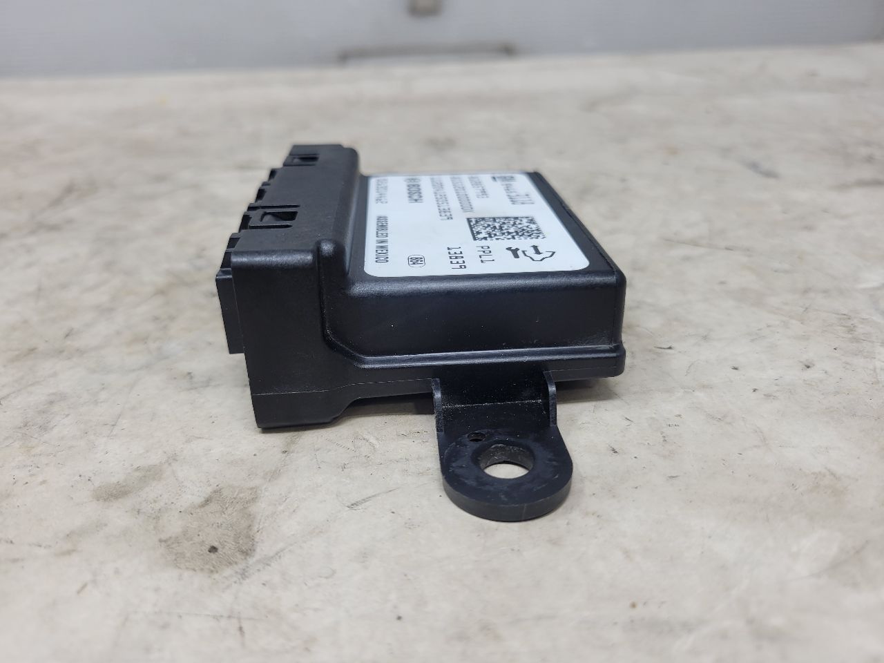 2020 SIERRA150 84683118 DRIVER PARK ASSIST MODULE 23858 - image 3