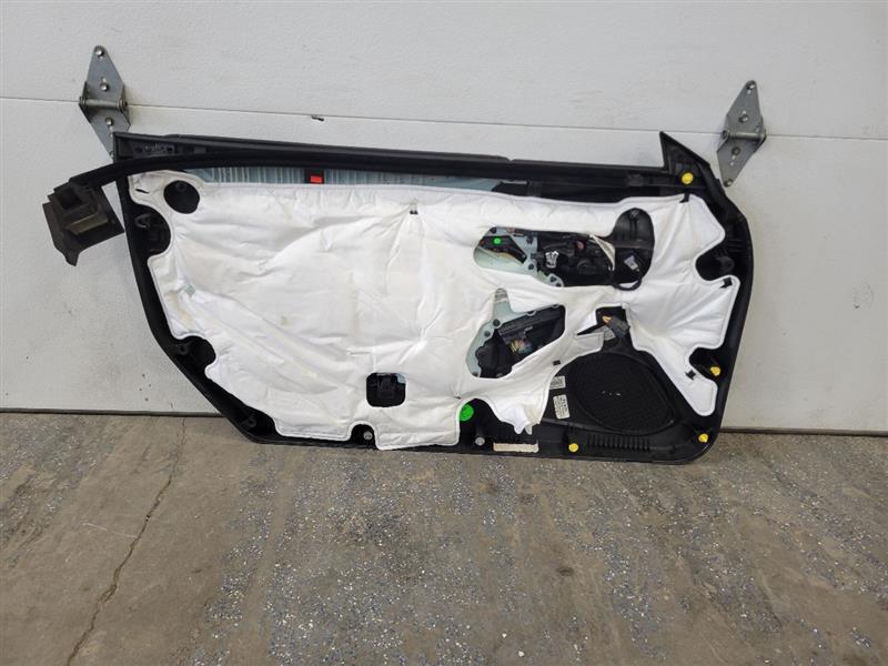 2016 CAMARO RH PASSENGER DOOR TRIM PANEL WHITE 23902 - image 6