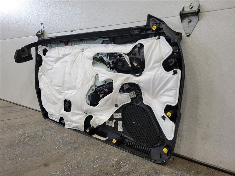 2016 CAMARO RH PASSENGER DOOR TRIM PANEL WHITE 23902 - image 8
