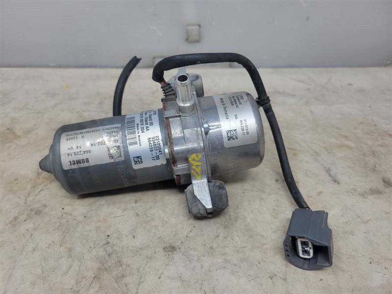 2016 CAMARO 6.2 ENGINE BRAKE BOOSTER VACUUM PUMP 23981 - image 1