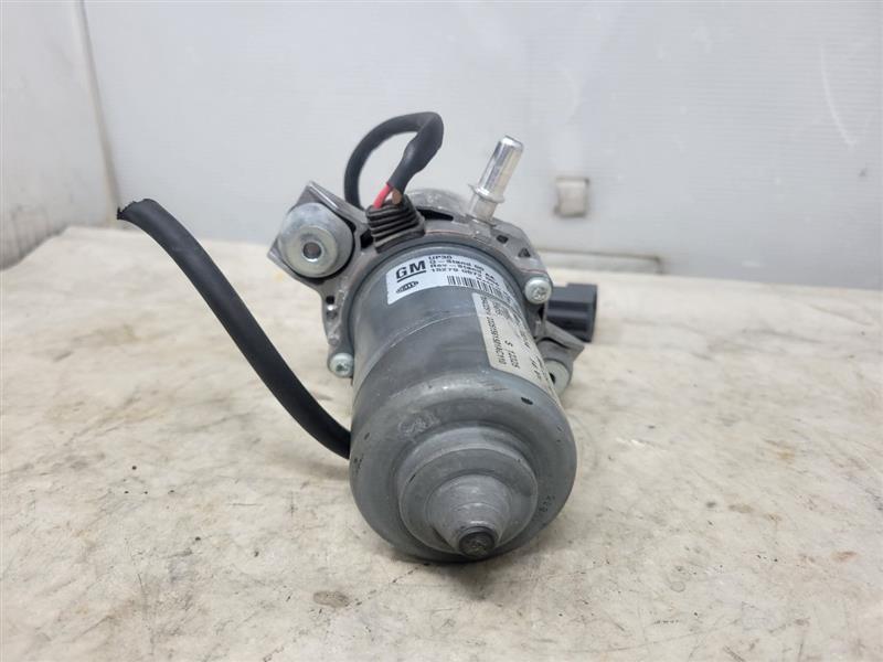 2016 CAMARO 6.2 ENGINE BRAKE BOOSTER VACUUM PUMP 23981 - image 2