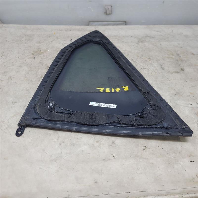 2018 CAMARO RH PASSENGER QUARTER GLASS 30% TINT 24046 - image 5