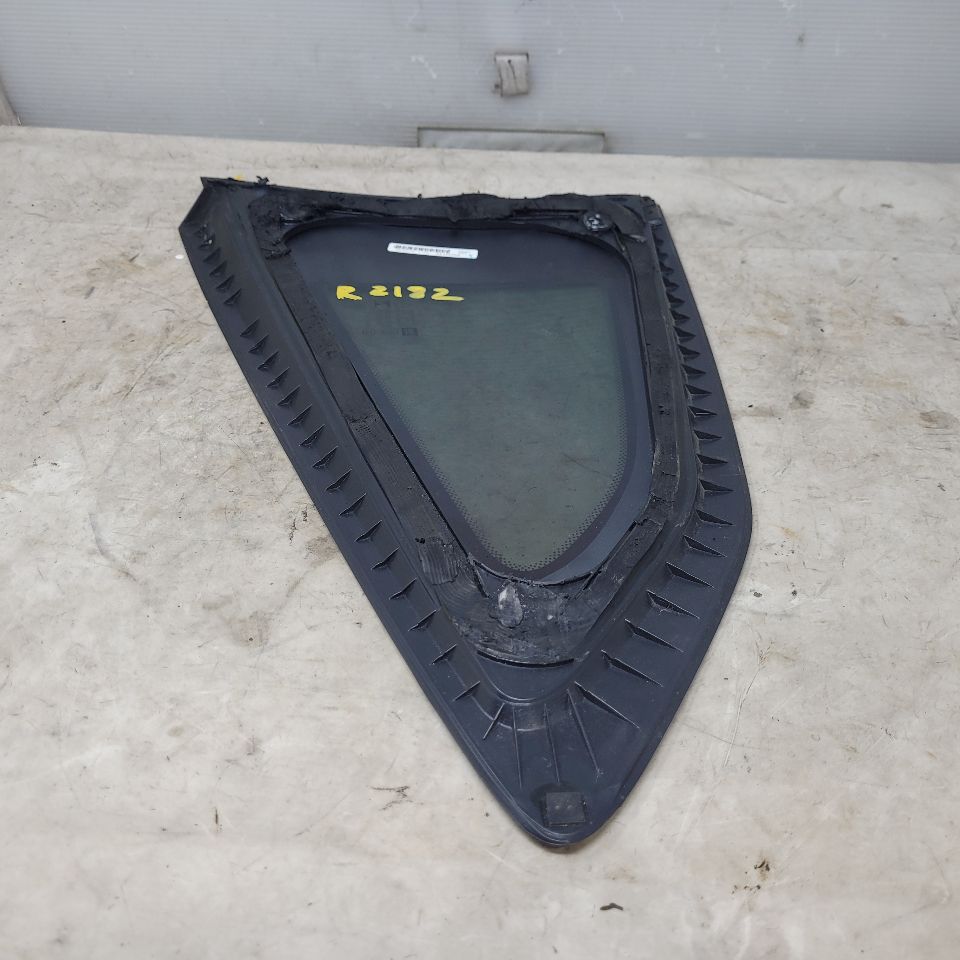 2018 CAMARO RH PASSENGER QUARTER GLASS 30% TINT 24046 - image 6