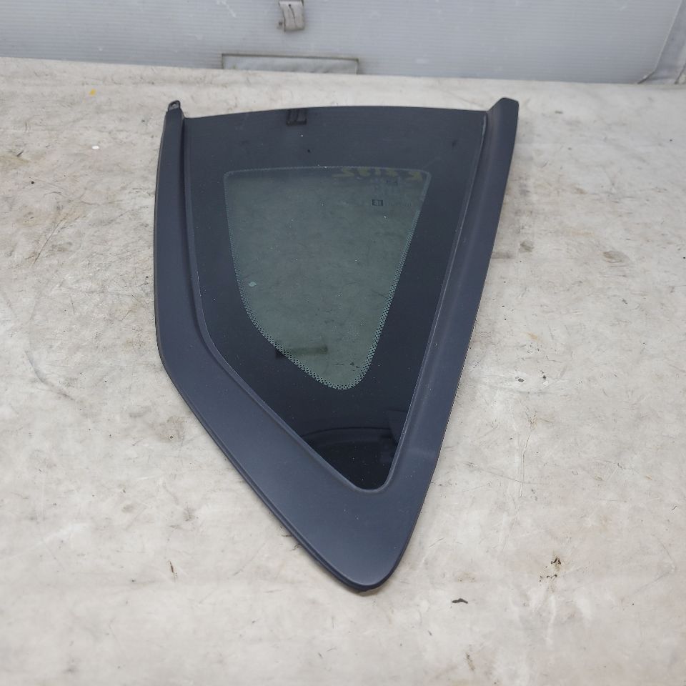 2018 CAMARO RH PASSENGER QUARTER GLASS 30% TINT 24046 - image 4