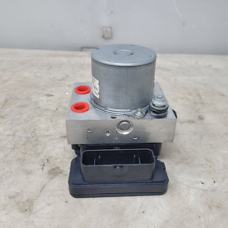 2018 CAMARO 1LE SS ABS PUMP & MODULE 84244636 24050 - image 6