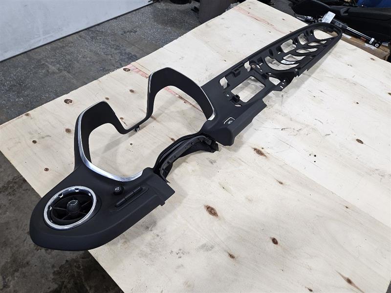 2018 CAMARO DASH CLUSTER RADIO BEZEL WITH START 24055 - image 3
