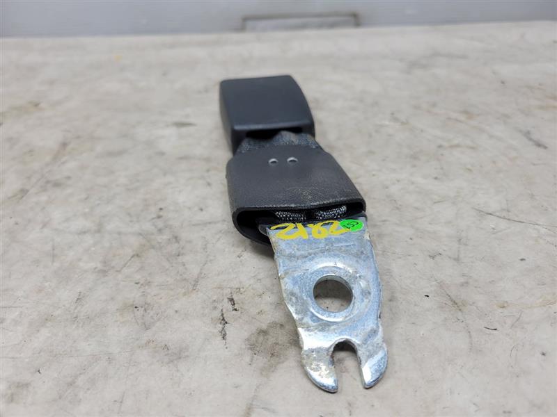 2018 CAMARO REAR SEAT BELT BUCKLE FITS LH OR RH 24111 - image 5