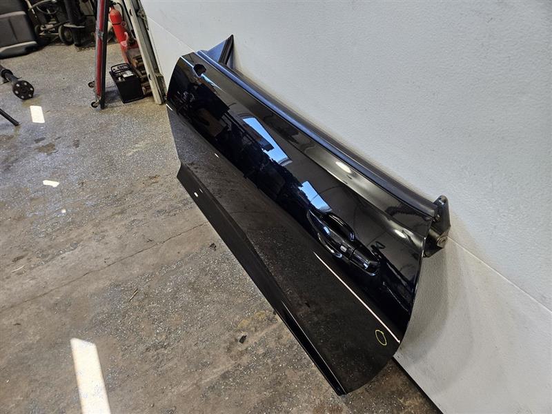 2018 CAMARO LH DOOR BLACK MEET KETTLE 1 TINYDING 24134 - image 6