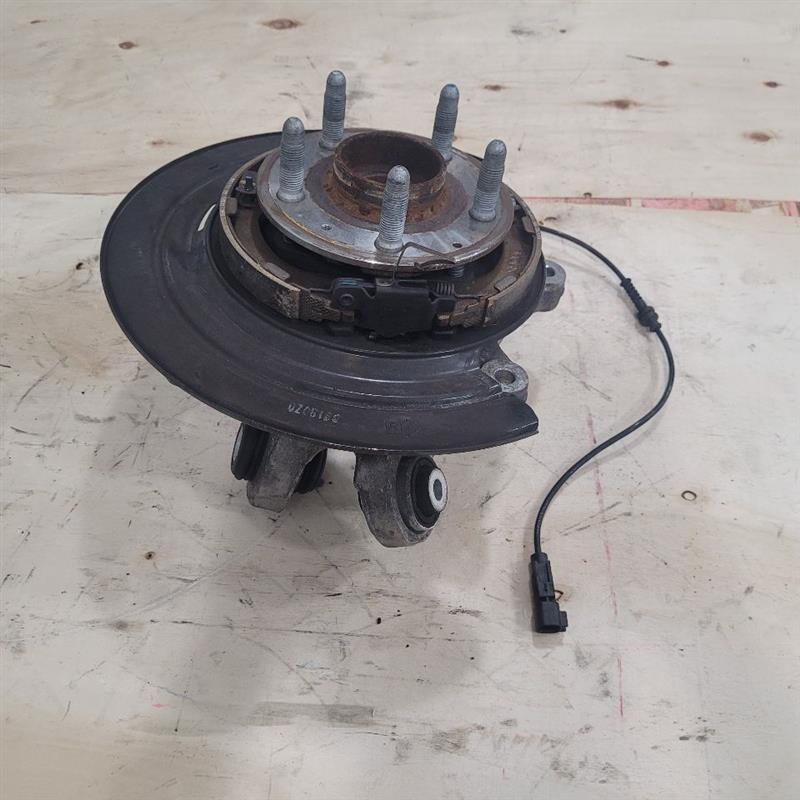 2018 CAMARO RH REAR SS 1LE SPINDLE & HUB 24140 - image 4