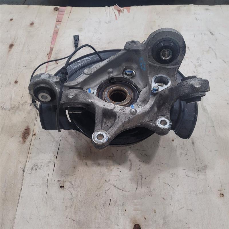 2018 CAMARO RH REAR SS 1LE SPINDLE & HUB 24140 - image 5
