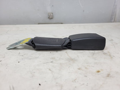 2018 CAMARO REAR SEAT BELT BUCKLE 84002412 LH RH 24174 - image 2