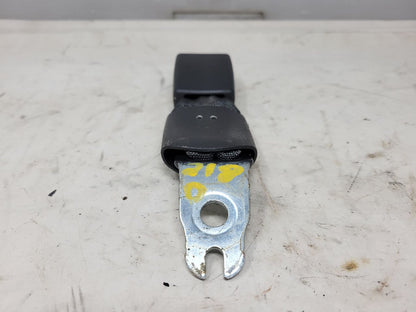 2018 CAMARO REAR SEAT BELT BUCKLE 84002412 LH RH 24175 - image 4