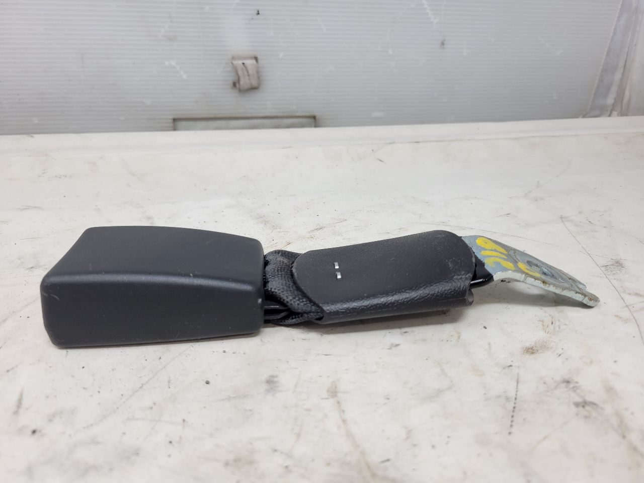 2018 CAMARO REAR SEAT BELT BUCKLE 84002412 LH RH 24175 - image 5