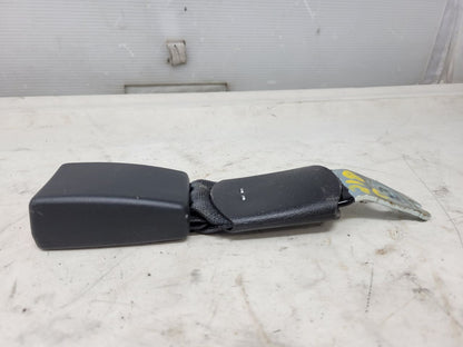 2018 CAMARO REAR SEAT BELT BUCKLE 84002412 LH RH 24175 - image 5