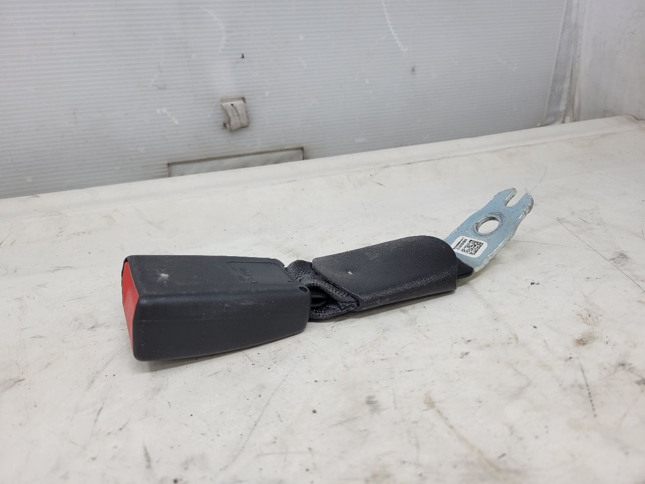 2018 CAMARO REAR SEAT BELT BUCKLE 84002412 LH RH 24175 - image 7