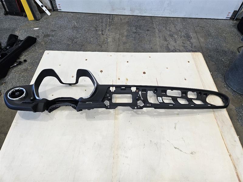 2018 CAMARO DASH CLUSTER RADIO BEZEL WITH START 24193 - image 1