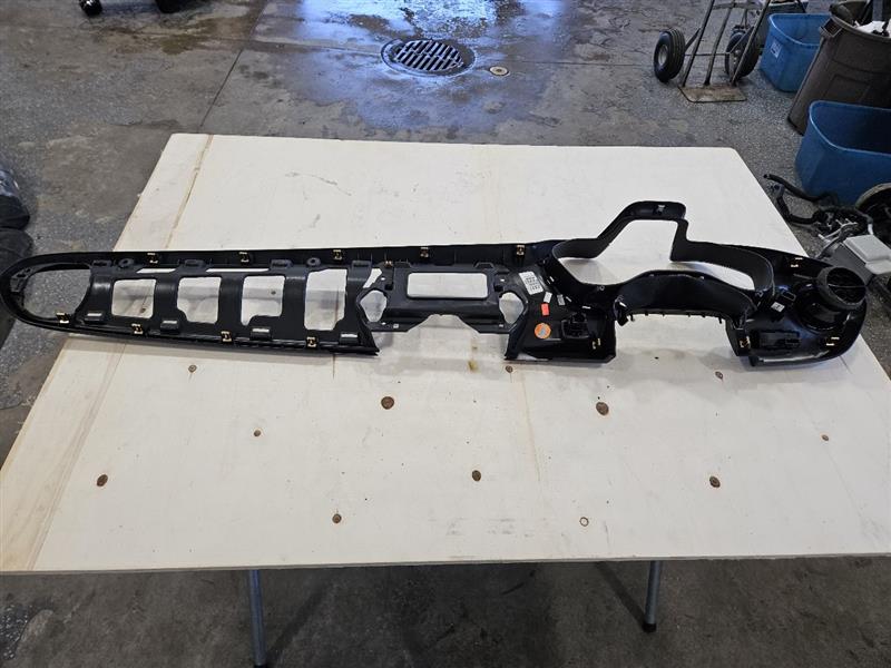 2018 CAMARO DASH CLUSTER RADIO BEZEL WITH START 24193 - image 6