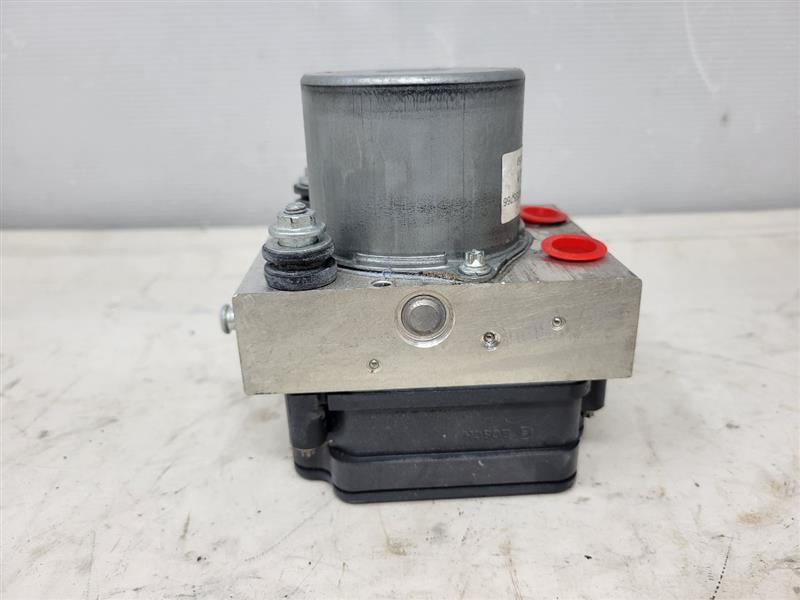 2018 CAMARO ABS PUMP & MODULE 1LE SS 84244636 24201 - image 3