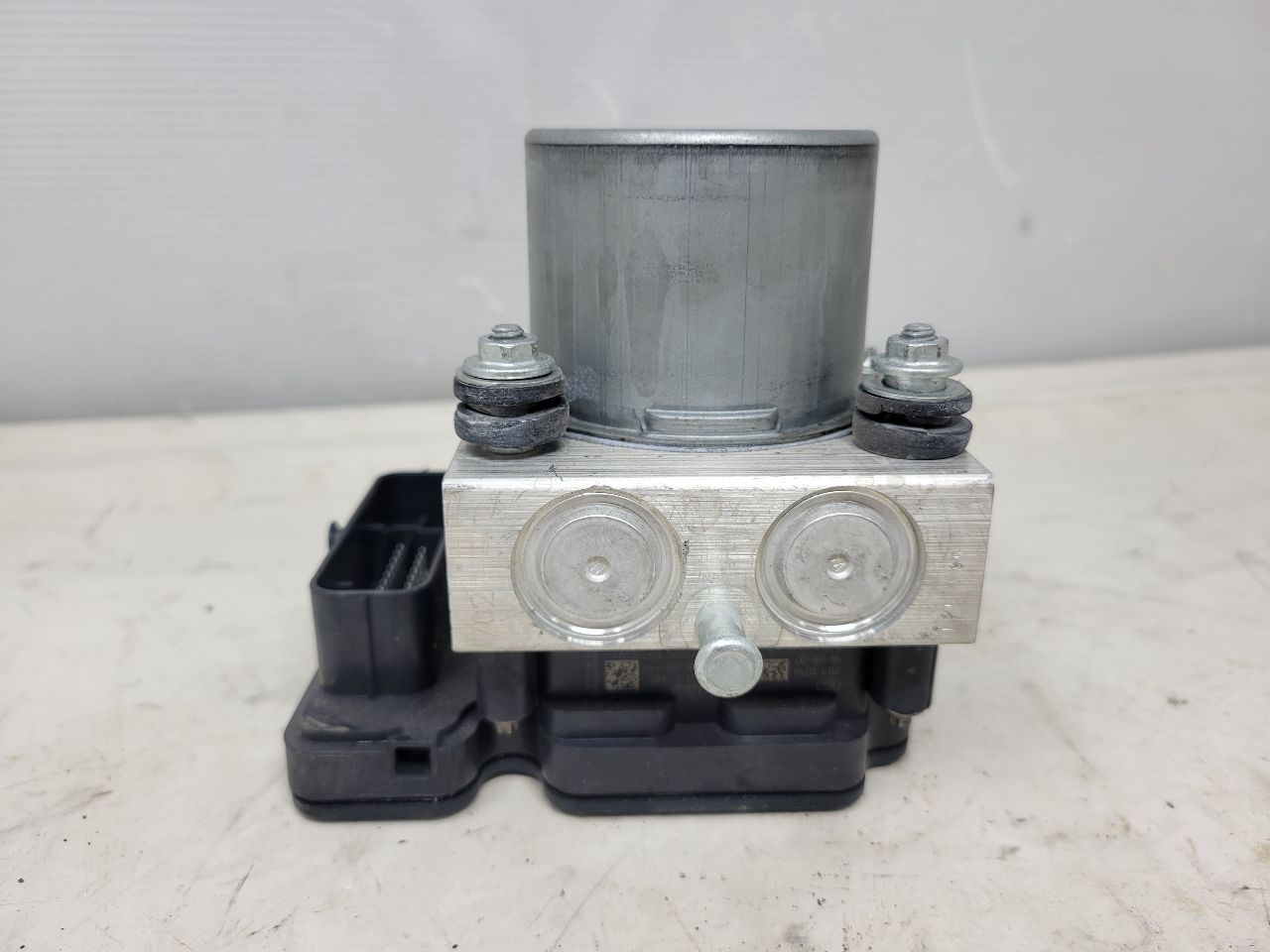 2018 CAMARO ABS PUMP & MODULE 1LE SS 84244636 24201 - image 4