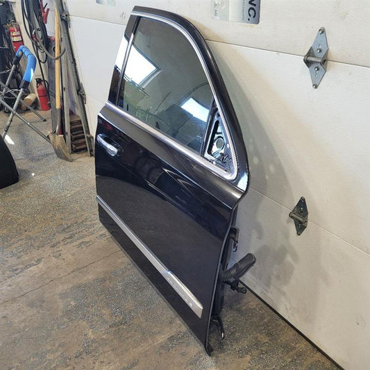 2017 ESCALADE RH FRONT DOOR BLACK (GBA/8555) 000 24235 - image 2