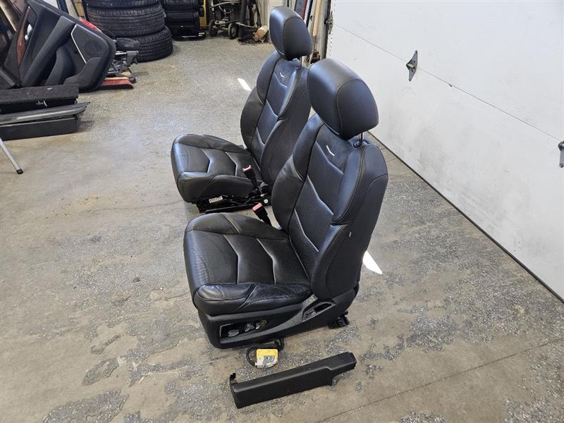 2017 ESCALADE FRONT BLACK SEATS PAIR W/LANE ASSIST 24239 - image 3