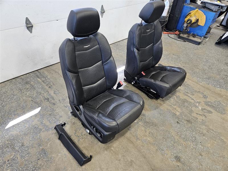 2017 ESCALADE FRONT BLACK SEATS PAIR W/LANE ASSIST 24239 - image 4