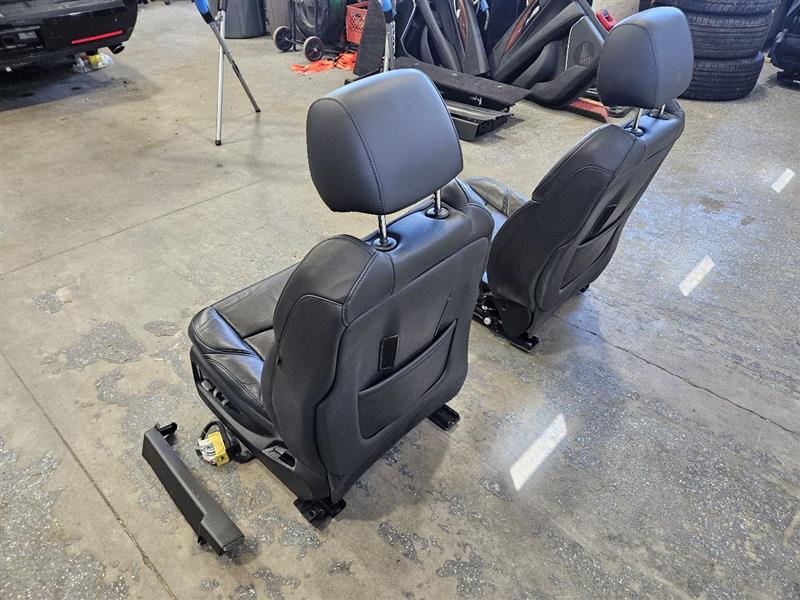 2017 ESCALADE FRONT BLACK SEATS PAIR W/LANE ASSIST 24239 - image 10