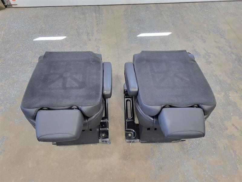 2017 ESCALADE 2ND ROW BUCKET BLACK LEATHER SEATS 24240 - image 12