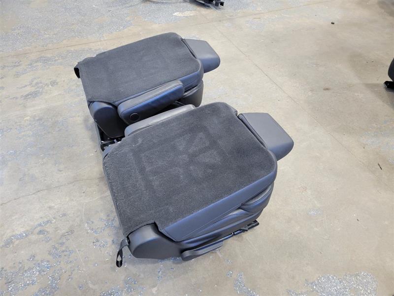 2017 ESCALADE 2ND ROW BUCKET BLACK LEATHER SEATS 24240 - image 15