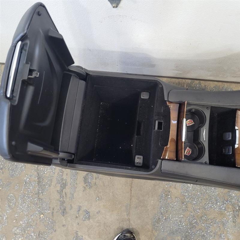 2017 ESCALADE FRONT CENTER CONSOLE W/ENTERTAINMENT 24241 - image 7