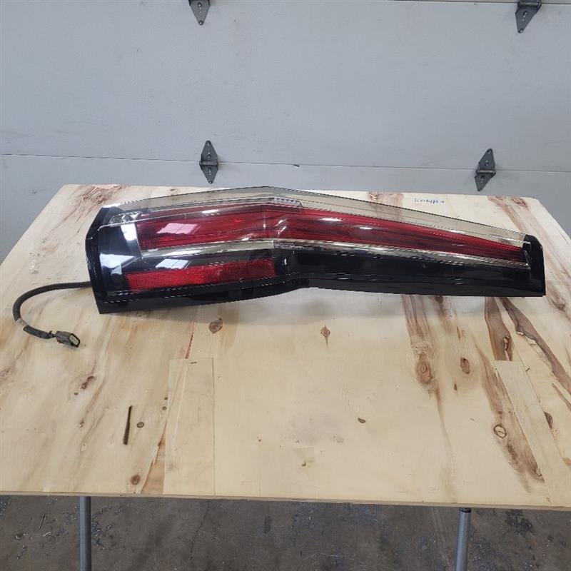 2017 ESCALADE OEM PASSENGER TAIL LIGHT 24242 - image 1
