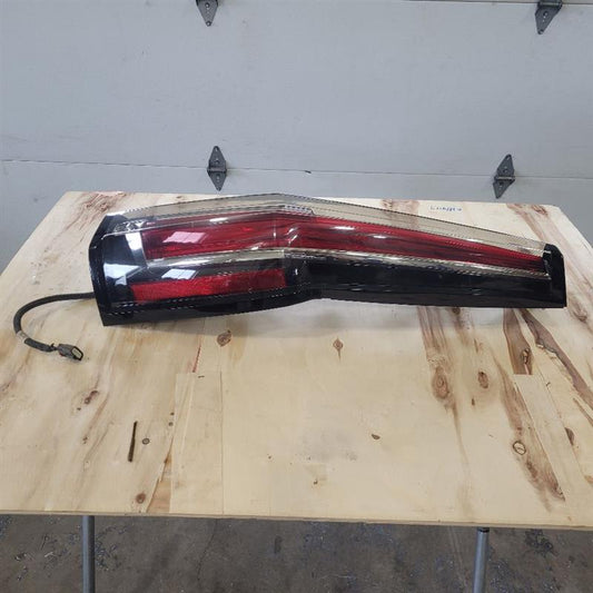 2017 ESCALADE OEM PASSENGER TAIL LIGHT 24242 - image 1