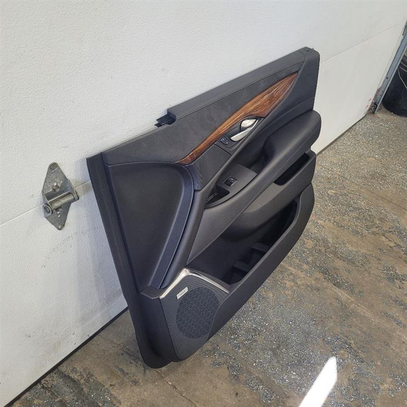 2017 ESCALADE RH FRONT DOOR TRIM PANEL BLACK 24244 - image 3