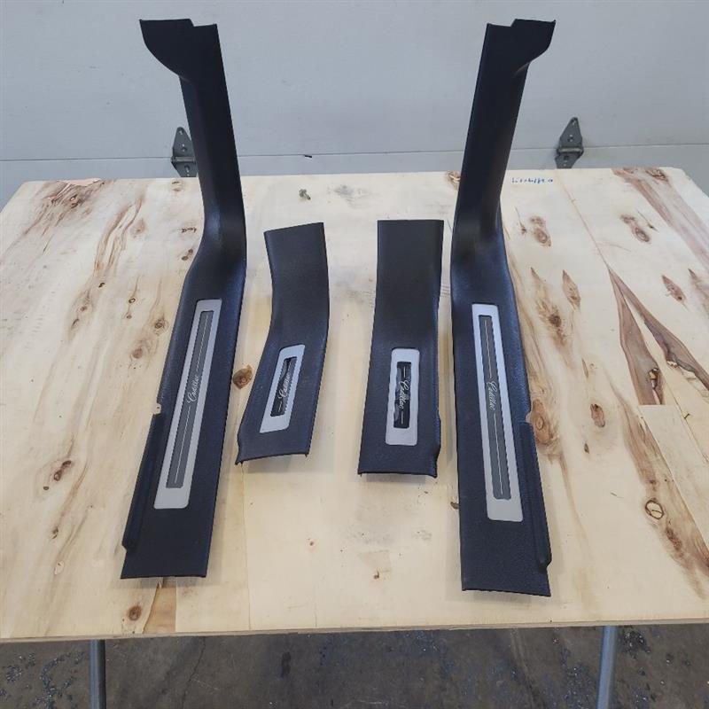 2017 ESCALADE FRONT & REAR ILLUMINATED SILL TRIM 24273 - image 1