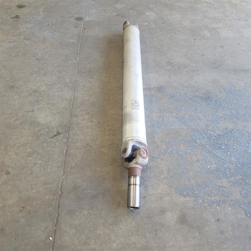 2017 ESCALADE 4WD REAR DRIVESHAFT AA4P 23251188 24276 - image 1