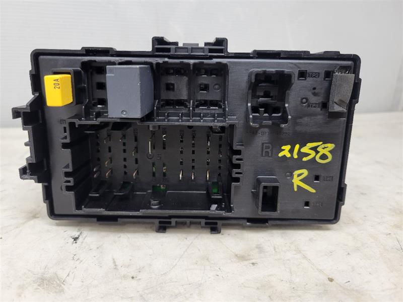 2017 ESCALADE RH DASH FUSE BOX JUNCTION 23418064 24325 - image 7