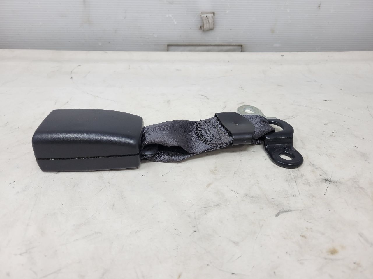 2008 YUKONXL15 RH PASSENGER REAR SEAT BELT BUCKLE 24366 - image 3