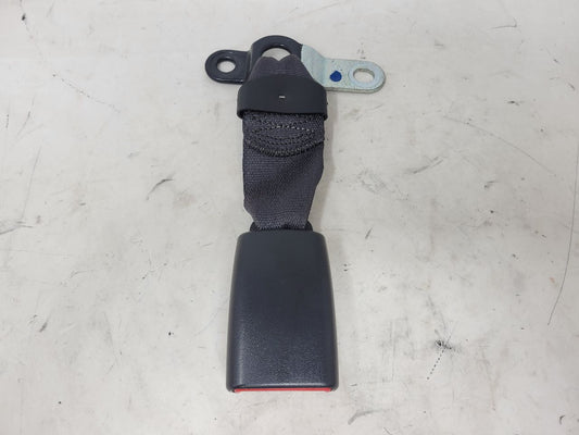 2009 YUKON LH DRIVER REAR SEAT BELT BUCKLE 24368 - image 1