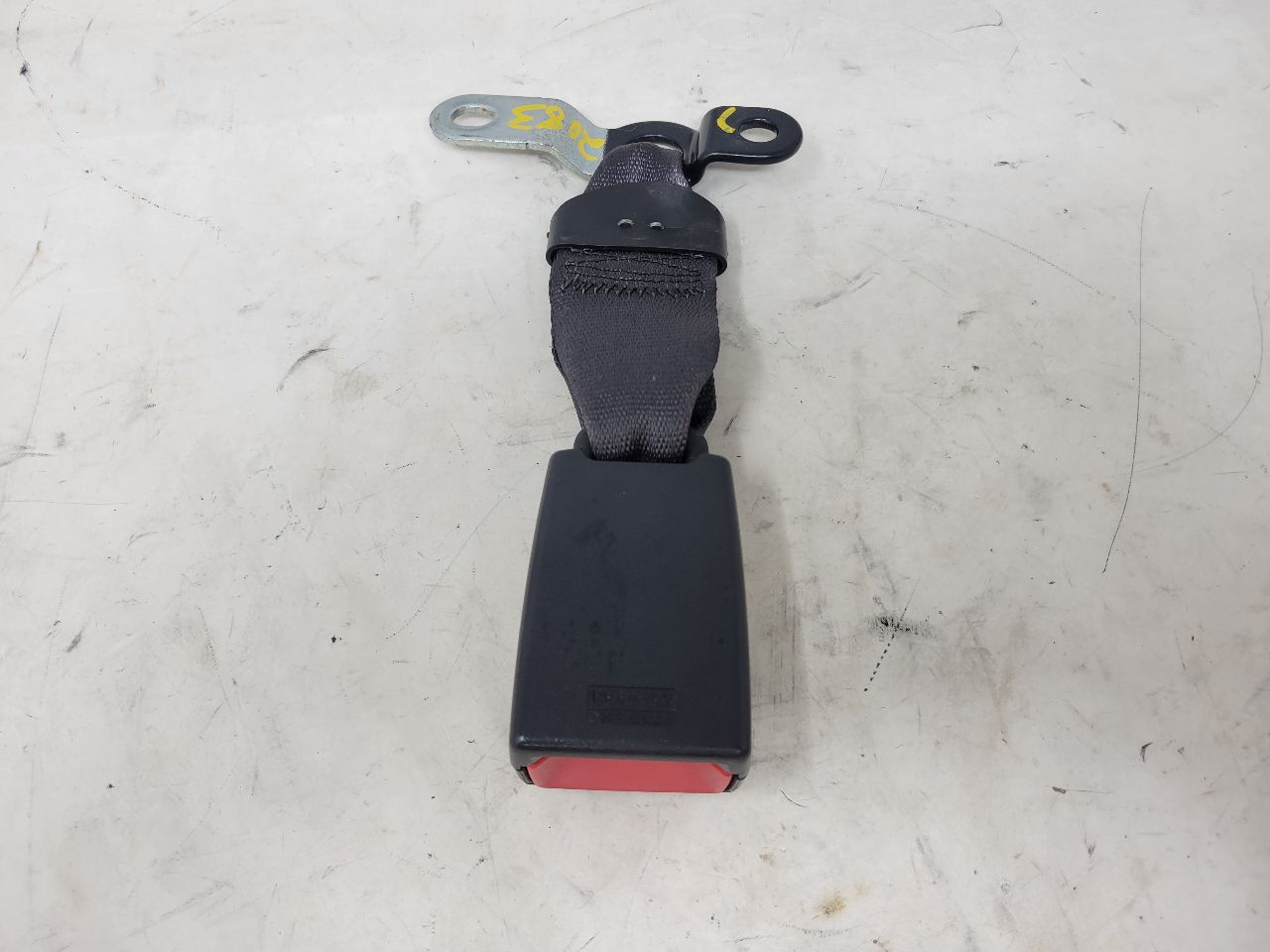 2009 YUKON LH DRIVER REAR SEAT BELT BUCKLE 24368 - image 6