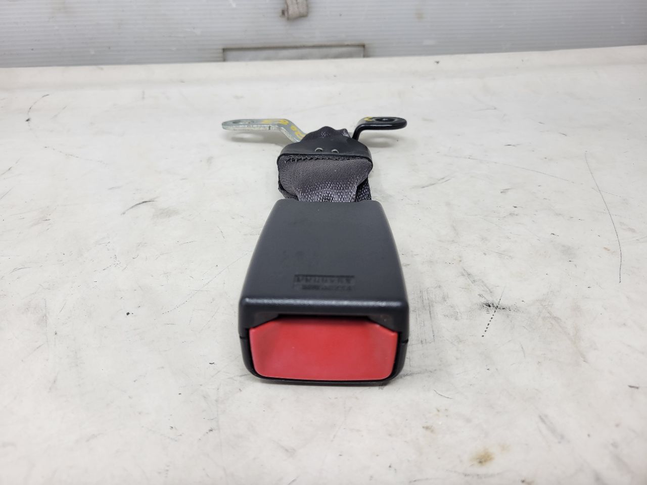 2009 YUKON LH DRIVER REAR SEAT BELT BUCKLE 24368 - image 7