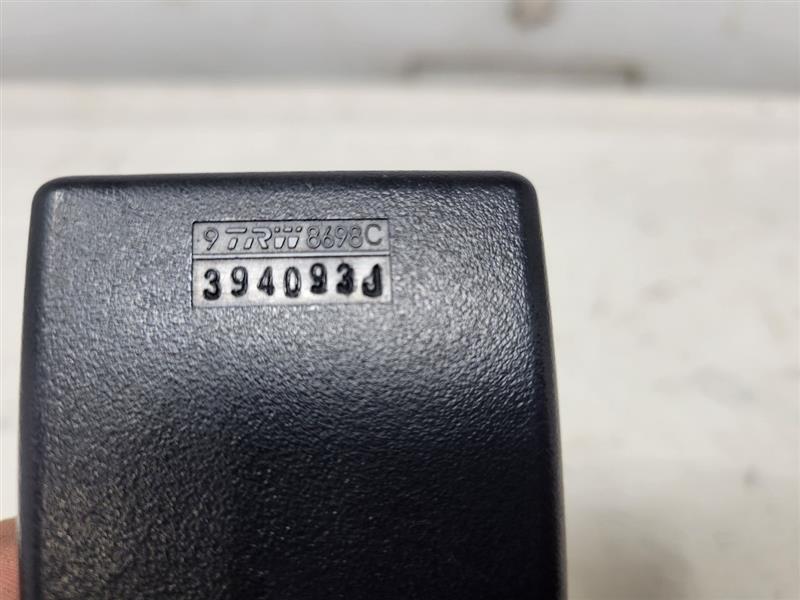 2009 YUKON LH DRIVER REAR SEAT BELT BUCKLE 24368 - image 11
