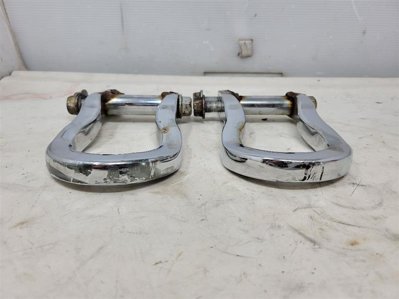 2018 SIERDEN15 CHROME FRONT TOW HOOKS WITH BOLTS 24414 - image 2