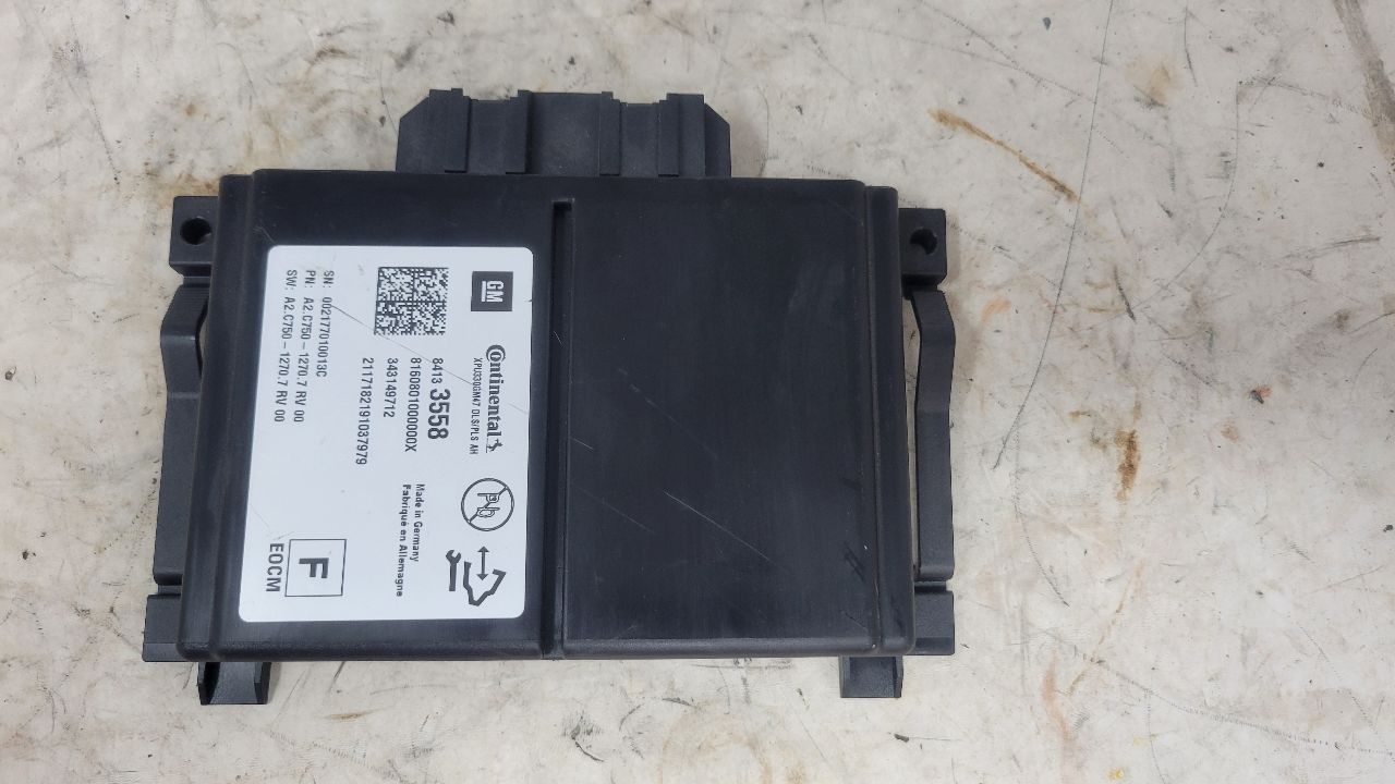 2017 ESCALADE 84133558 PRECRASH MODULE 24428 - image 1