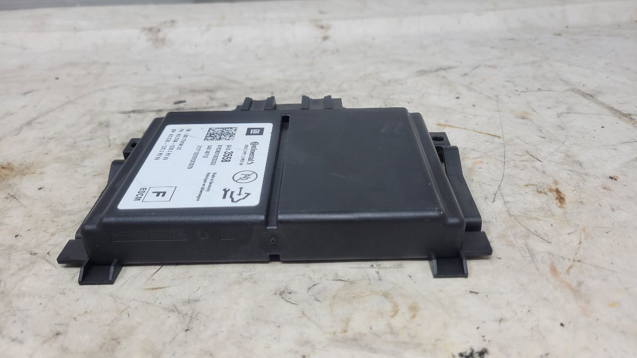 2017 ESCALADE 84133558 PRECRASH MODULE 24428 - image 2