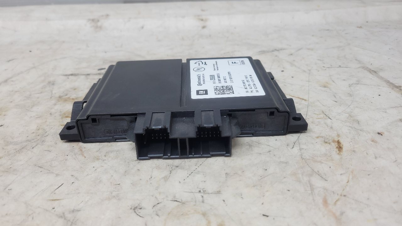 2017 ESCALADE 84133558 PRECRASH MODULE 24428 - image 4